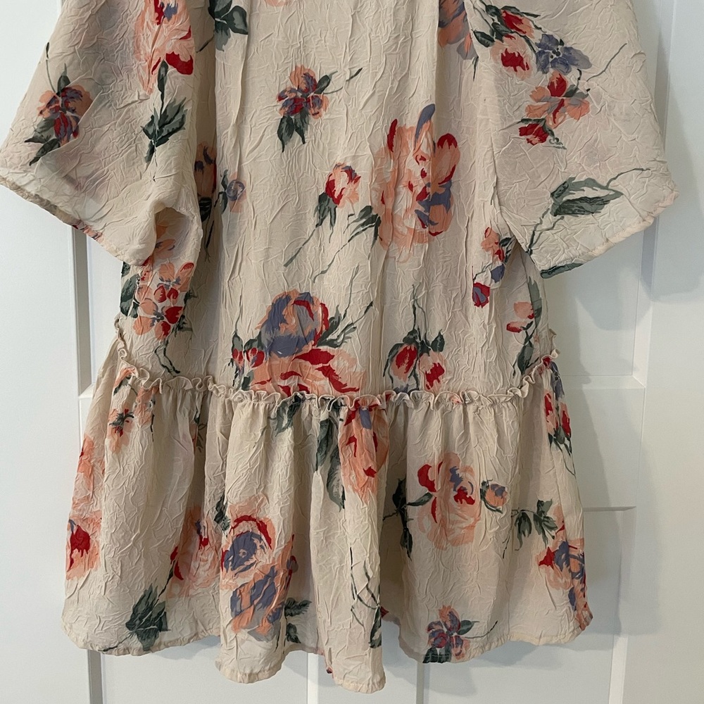 Lucky Brand, floral, sliming, size small blouse - Picture 5 of 7